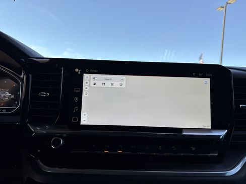 Used 2022 GMC Sierra 1500 SLT w/ SLT Premium Plus Package image 24