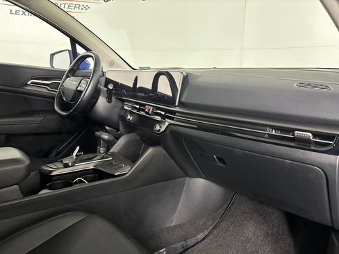 Used 2026 Kia Sportage EX w/ EX Panorama Roof Package FWD image 34