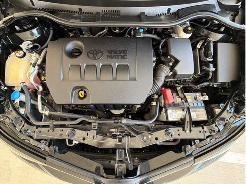 Used 2017 Toyota Corolla iM FWD image 27