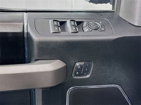 Used 2018 Ford F150 Platinum w/ Equipment Group 701A Luxury image 18