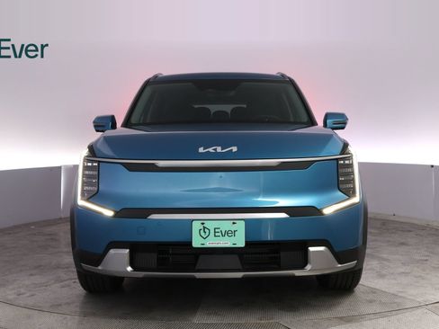 Used 2024 Kia EV9 Wind AWD/4WD image 12