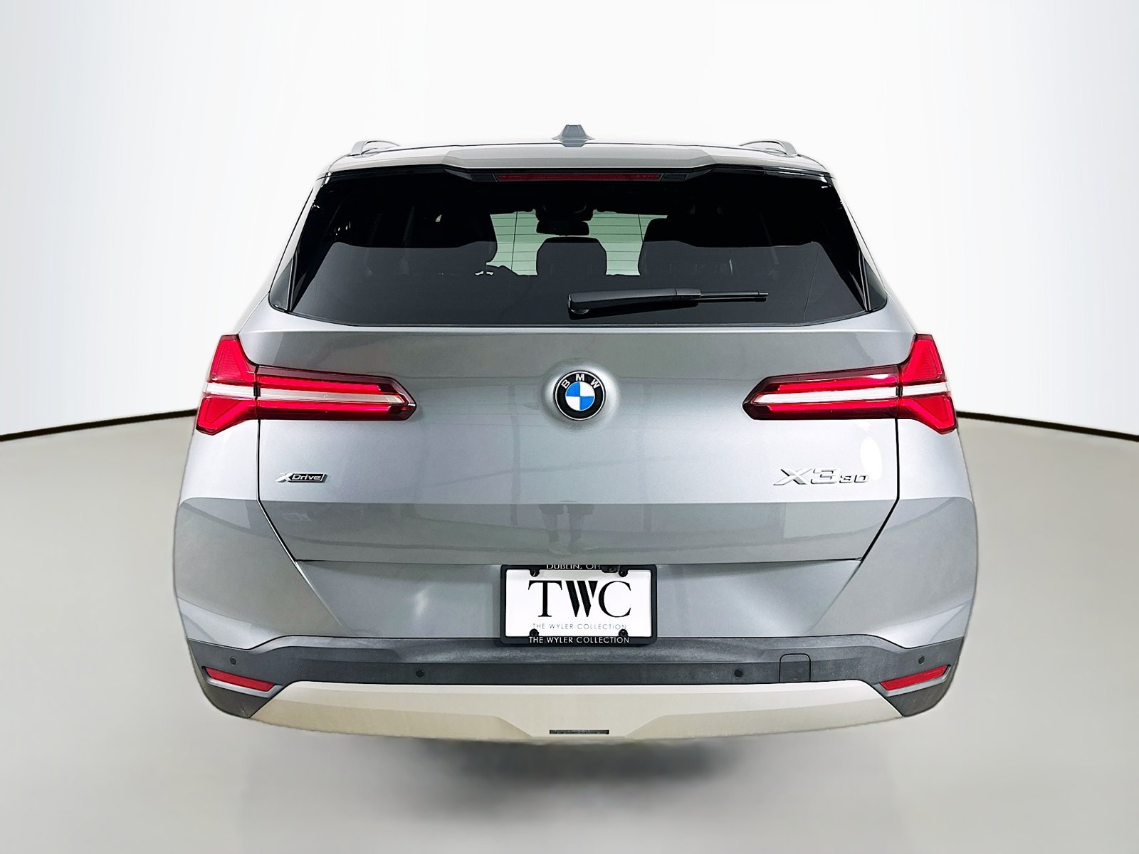 Used 2025 BMW X3 xDrive30i AWD/4WD image 6