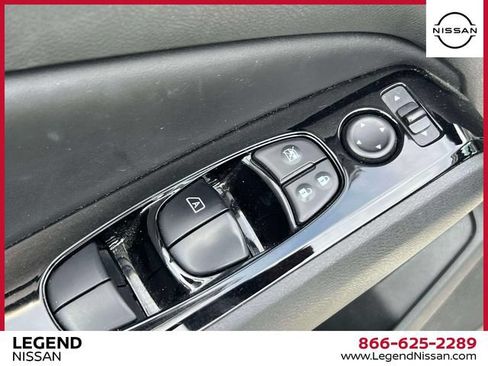 Used 2023 Nissan Altima 2.5 SV FWD image 18