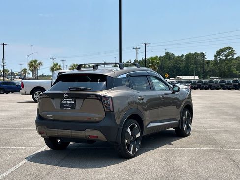 Certified 2026 Nissan Kicks SR w/ Cold Weather Package AWD/4WD image 7