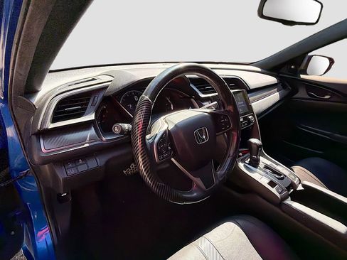 Used 2018 Honda Civic Sport Touring image 9