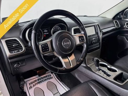 Used 2012 Jeep Grand Cherokee Laredo AWD/4WD image 9