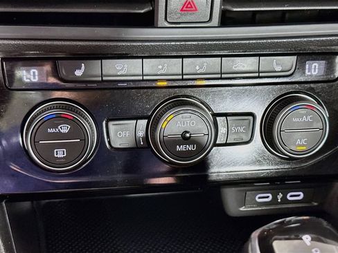 Certified 2023 Volkswagen Jetta SE FWD image 16