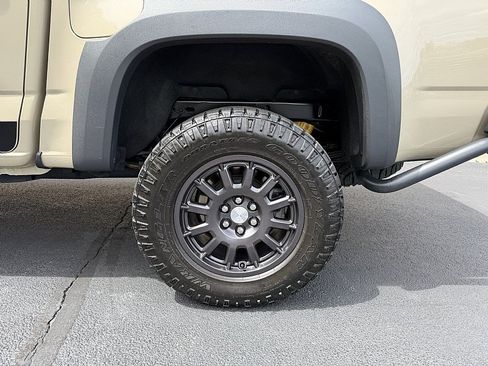 Used 2022 Chevrolet Colorado ZR2 w/ Colorado ZR2 Bison Edition AWD/4WD image 10