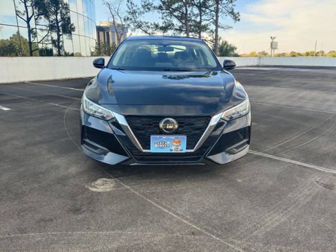 Used 2020 Nissan Sentra SV w/ Lighting Package image 3