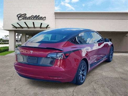 Used 2021 Tesla Model 3 Standard Range Plus image 5