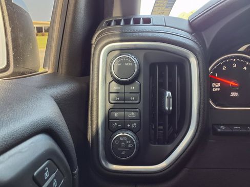 Used 2021 Chevrolet Silverado 1500 LTZ w/ LTZ Premium Texas Edition AWD/4WD image 12