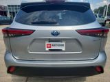 Used 2020 Toyota Highlander LE image 4
