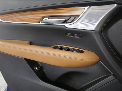 Used 2023 Cadillac XT5 Premium Luxury image 13