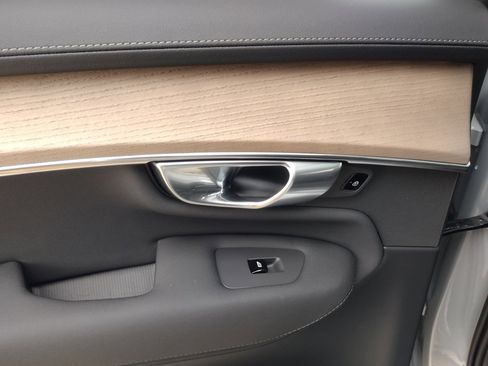 New 2026 Volvo XC90 B6 Plus w/ Protection Package Premier image 20