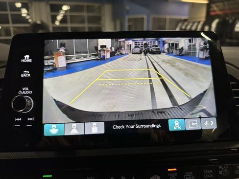 New 2026 Honda Odyssey Touring image 13