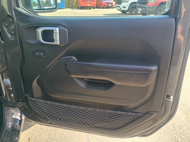 Used 2020 Jeep Wrangler Sport AWD/4WD image 13