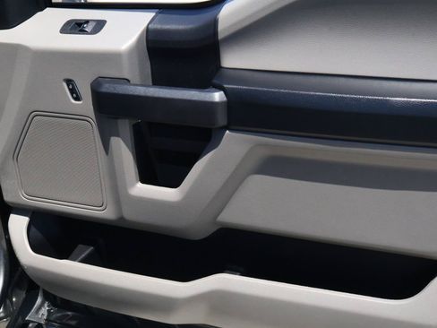 Used 2019 Ford F150 XL w/ Equipment Group 101A Mid RWD image 16