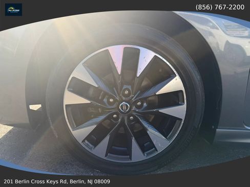 Used 2019 Nissan Sentra SR FWD image 33