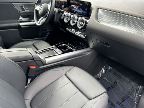 Certified 2025 Mercedes-Benz GLA 250 image 18