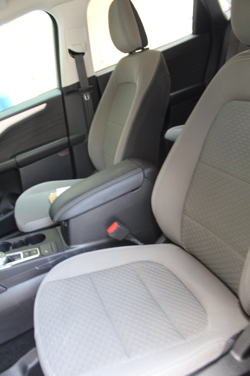 Used 2022 Ford Escape SE w/ SE Sport Appearance Package FWD image 16