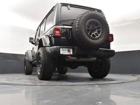 Used 2022 Jeep Wrangler Unlimited Rubicon w/ Xtreme Recon 35" Tire Package AWD/4WD image 14