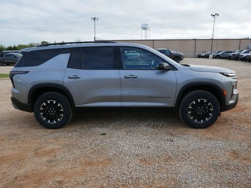 New 2026 Chevrolet Traverse Z71 w/ Enhanced Driving Package AWD/4WD image 3