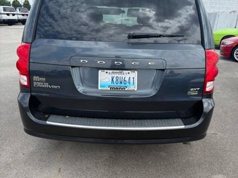 Used 2014 Dodge Grand Caravan SXT FWD image 4