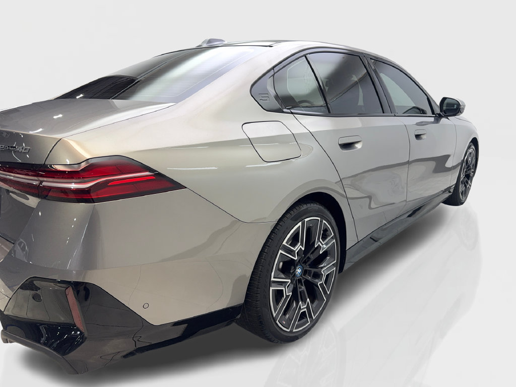 Used 2024 BMW i5 eDrive40i w/ M Sport Package RWD image 15