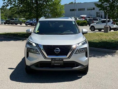 Used 2023 Nissan Rogue SV w/ SV Premium B Package AWD/4WD image 3
