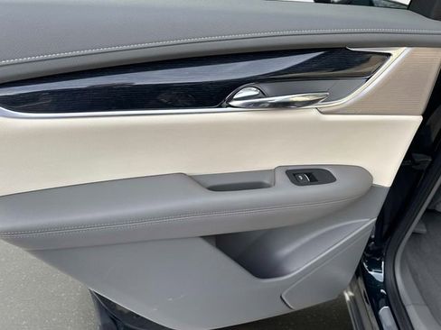 Certified 2024 Cadillac XT6 Premium Luxury image 12