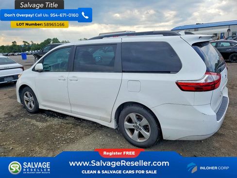Used 2018 Toyota Sienna LE FWD image 3