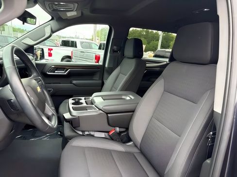 Used 2023 Chevrolet Silverado 1500 LT AWD/4WD image 15