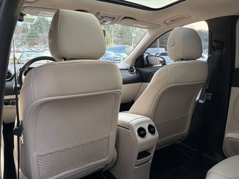 Certified 2023 Mercedes-Benz GLA 250 4MATIC image 23