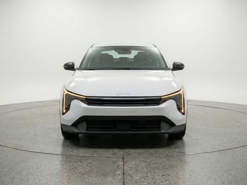 Used 2025 Kia K4 FWD image 2