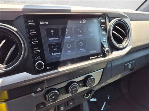 Used 2020 Toyota Tacoma SR5 RWD image 12
