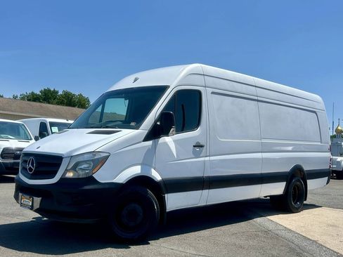 Used 2014 Mercedes-Benz Sprinter 3500 image 26