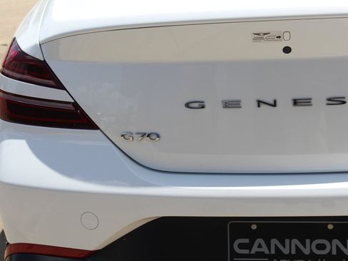 Used 2025 Genesis G70 2.5T RWD image 5