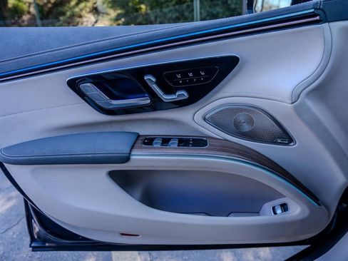 Used 2023 Mercedes-Benz EQS 580 4MATIC Sedan image 15