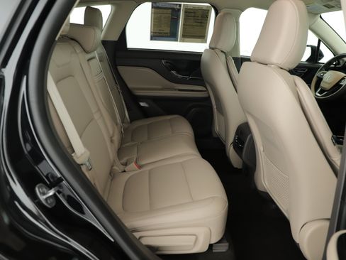 Used 2022 Lincoln Corsair FWD w/ Equipment Group 101A image 15