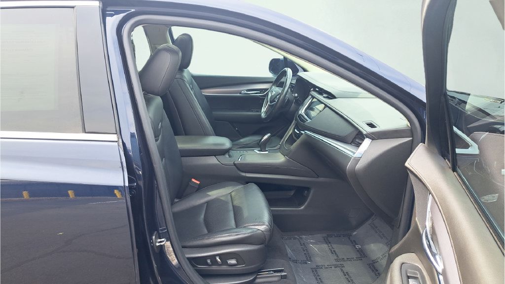 Used 2017 Cadillac XT5 Premium Luxury AWD/4WD image 20