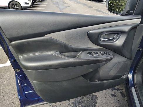 Used 2020 Nissan Murano SV image 12