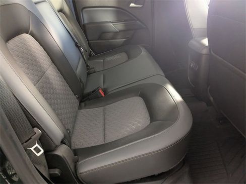 Used 2019 Chevrolet Colorado Z71 w/ Z71 Midnight Edition image 29