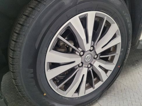 Used 2020 Nissan Pathfinder SV FWD image 30