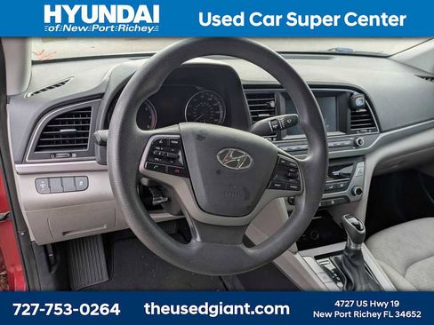 Used 2017 Hyundai Elantra SE image 10