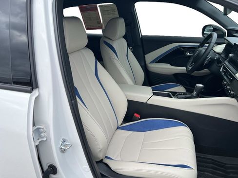 Used 2025 Acura ADX A-Spec image 25