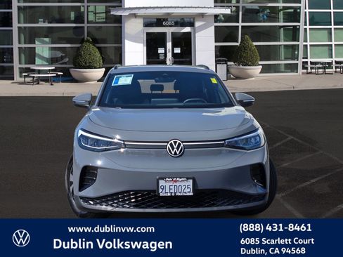 Certified 2023 Volkswagen ID.4 Pro image 2