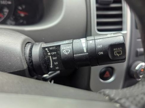 Used 2010 Nissan Xterra S AWD/4WD image 27