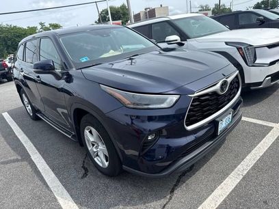 Used 2021 Toyota Highlander LE