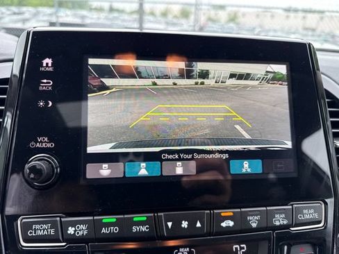 Used 2024 Honda Odyssey Touring image 13