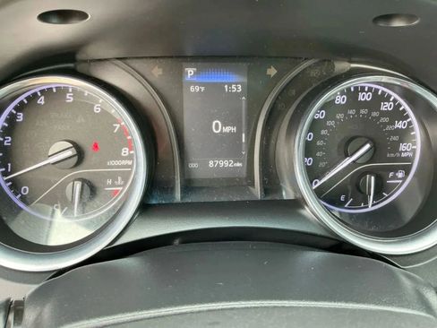 Used 2020 Toyota Camry LE w/ Carpet Mat Package image 25